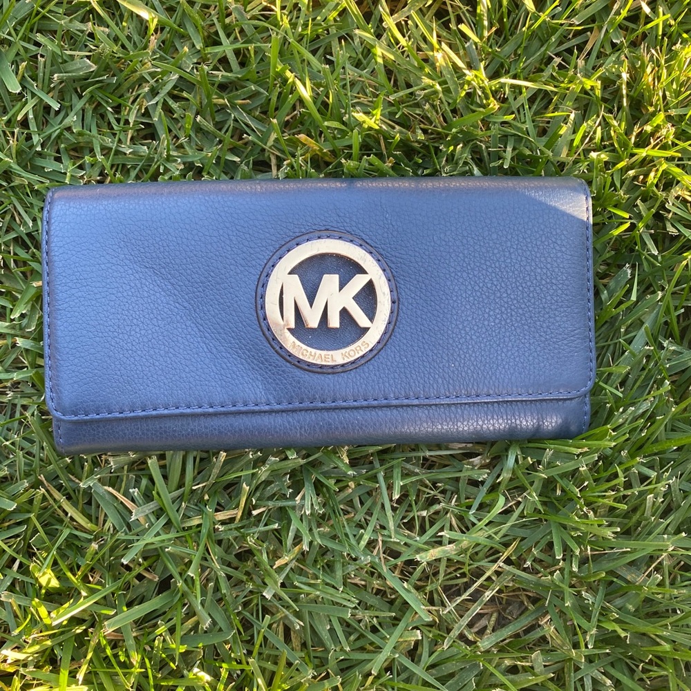 Michael kors wallet